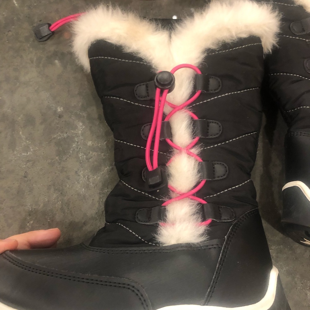 Lands End girls snowflake winter boots 11